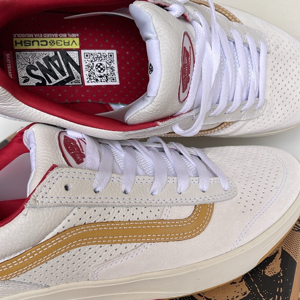 Vans WMNS Zahba Vintage Sport White Multi
VN0007QQJ5K
Sneakers - Picture 4 of 16